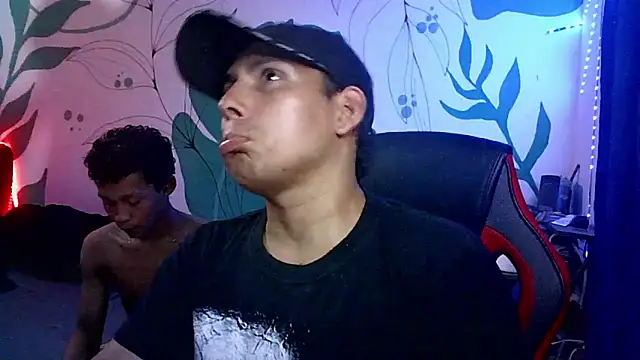 Latinos2411 online show from June 3, 2026, 2:58 am