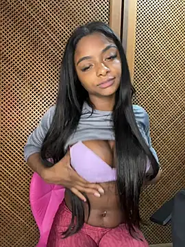 Snapshot of Daianehotangel1 chatting on May 24, 2026, 2:33 pm Daianehotangel1 online show from May 24, 2026, 2:33 pm