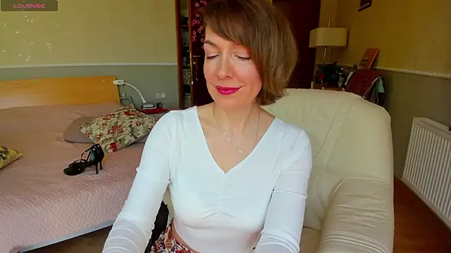 SummerLiza online show from May 25, 2026, 1:28 pm