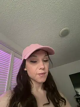 Snapshot of cynGoddess chatting on May 27, 2026, 12:02 pm cynGoddess online show from May 27, 2026, 12:02 pm