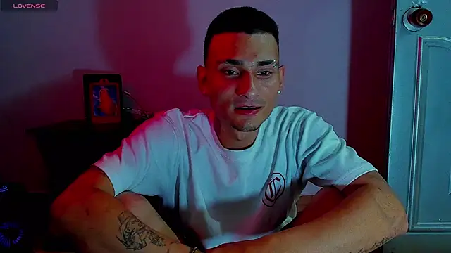 Exotic Boy777Z online show from May 22, 2026, 2:22 pm