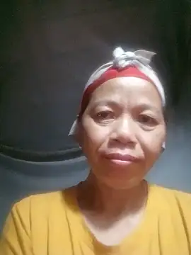 Elfledaa online show from June 15, 2026, 7:49 pm