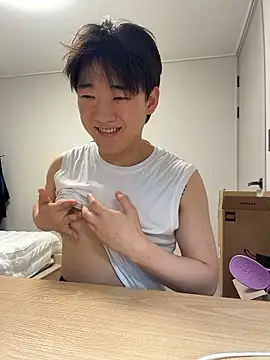 Snapshot of k-kinky chatting on June 17, 2026, 4:08 pm k-kinky online show from June 17, 2026, 4:08 pm