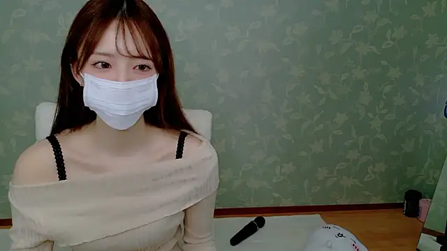 Snapshot of aoi_lol chatting on May 23, 2026, 7:35 am aoi lol online show from May 23, 2026, 7:35 am