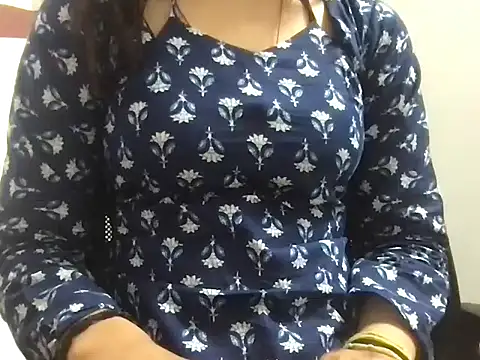 Snapshot of Avneet_ chatting on June 3, 2026, 6:16 am Avneet online show from June 3, 2026, 6:16 am
