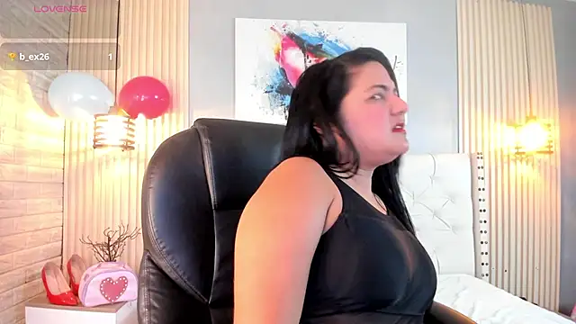 khloe smith07 online show from May 25, 2026, 3:45 am