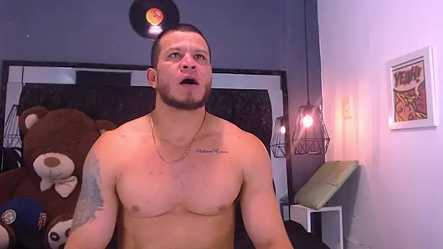 Snapshot of Maximiliano_Stronge chatting on June 4, 2026, 7:09 pm Maximiliano Stronge online show from June 4, 2026, 7:09 pm