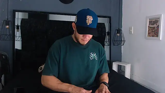 Snapshot of Maximiliano_Stronge chatting on June 8, 2026, 1:28 am Maximiliano Stronge online show from June 8, 2026, 1:28 am
