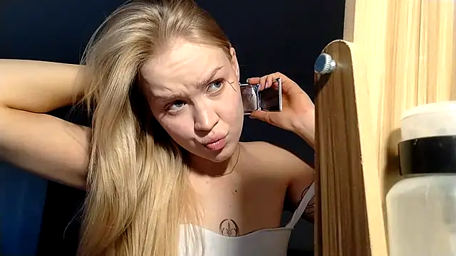 Luna liss  online show from June 2, 2026, 12:12 am