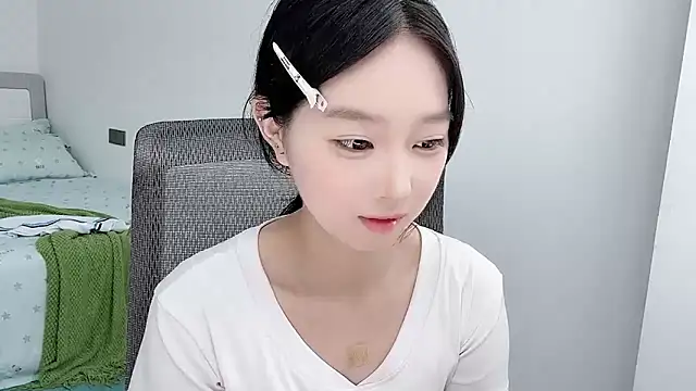 Yoyo33355 online show from June 29, 2026, 3:57 am