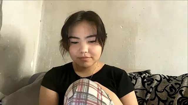 Molly Teddy online show from May 25, 2026, 7:47 am