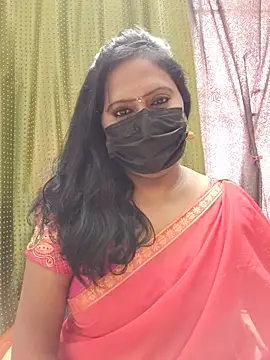 Snapshot of Meera_mia chatting on July 1, 2026, 7:10 am Meera mia online show from July 1, 2026, 7:10 am