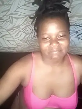Snapshot of Thia_bunny chatting on June 5, 2026, 2:34 pm Thia bunny online show from June 5, 2026, 2:34 pm