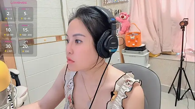 Snapshot of LisaQQQ chatting on May 31, 2026, 6:21 am LisaQQQ online show from May 31, 2026, 6:21 am