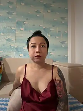 Snapshot of LINDA_HD chatting on June 19, 2026, 12:42 pm LINDA HD online show from June 19, 2026, 12:42 pm