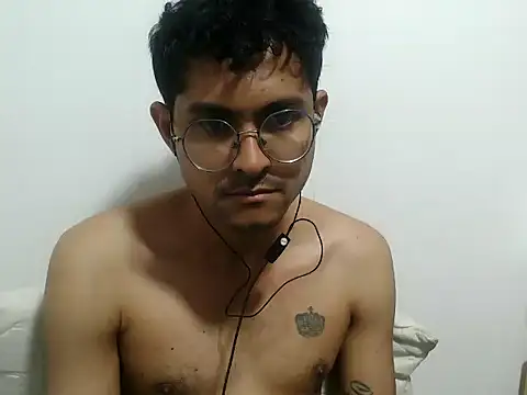 Snapshot of xanderlover chatting on June 24, 2026, 11:48 pm xanderlover online show from June 24, 2026, 11:48 pm