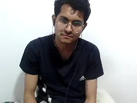 Snapshot of xanderlover chatting on July 17, 2026, 12:17 am xanderlover online show from July 17, 2026, 12:17 am