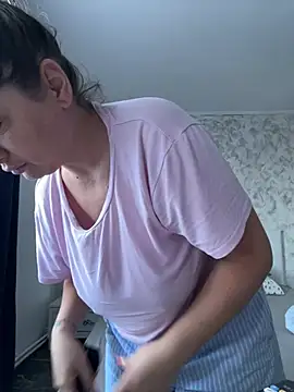 Snapshot of evaxxxcurvyxxx chatting on July 13, 2026, 5:43 am evaxxxcurvyxxx online show from July 13, 2026, 5:43 am