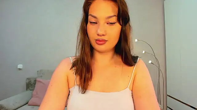 AliciaCollinss online show from May 27, 2026, 11:07 am