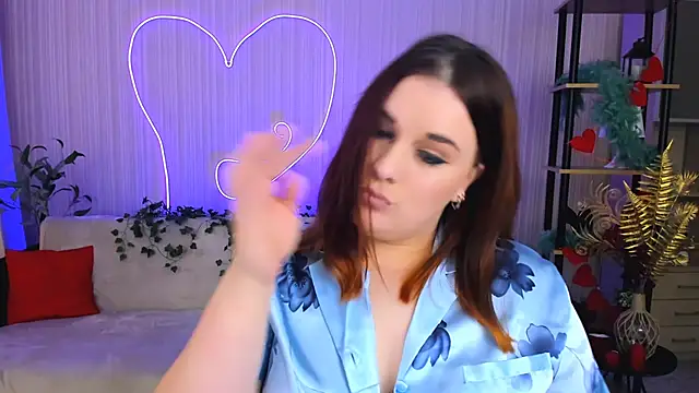 OliviaTwens online show from June 1, 2026, 8:27 am