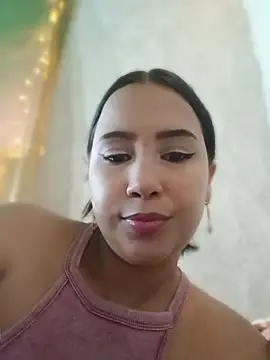 Snapshot of shantall_cute chatting on June 20, 2026, 12:19 pm shantall cute online show from June 20, 2026, 12:19 pm