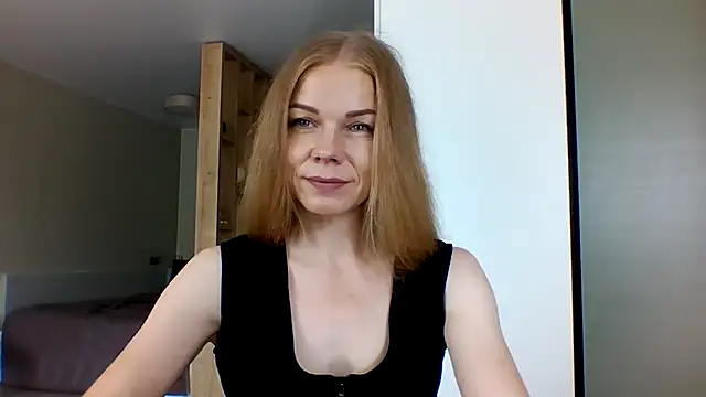 Snapshot of Tina5394 chatting on July 1, 2026, 6:04 am Tina5394 online show from July 1, 2026, 6:04 am