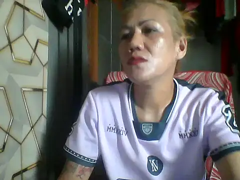 Snapshot of pinayheartaker chatting on July 2, 2026, 3:23 am pinayheartaker online show from July 2, 2026, 3:23 am