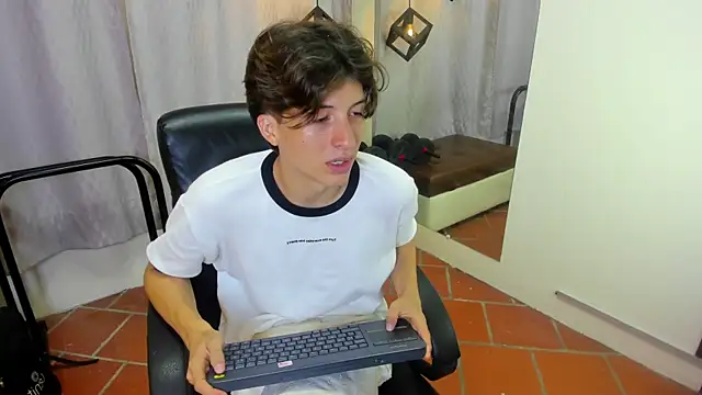 Marcoviolet online show from July 10, 2026, 7:38 pm