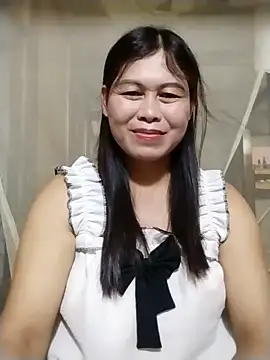Snapshot of -Hatybi- chatting on June 14, 2026, 12:30 am -Hatybi- online show from June 14, 2026, 12:30 am
