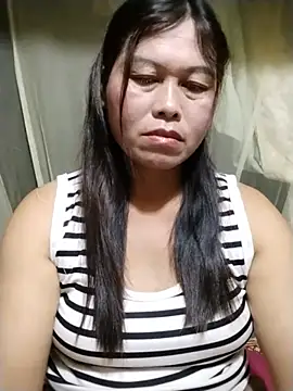 Snapshot of -Hatybi- chatting on July 6, 2026, 5:59 pm -Hatybi- online show from July 6, 2026, 5:59 pm