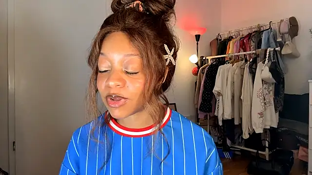 MaragretVemura online show from May 30, 2026, 11:18 am
