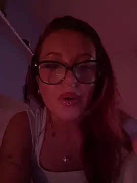 PoisonIvy x online show from May 31, 2026, 8:21 pm