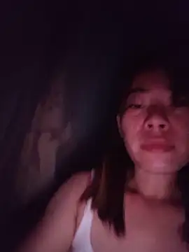 -Trinina- online show from May 29, 2026, 6:39 pm