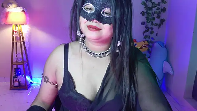 Red Heart  online show from June 26, 2026, 10:36 pm