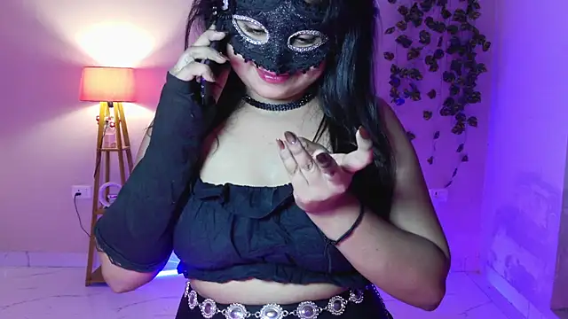 Red Heart  online show from July 14, 2026, 2:05 am