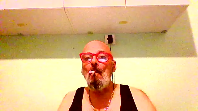 efthimis11 online show from May 30, 2026, 3:14 am