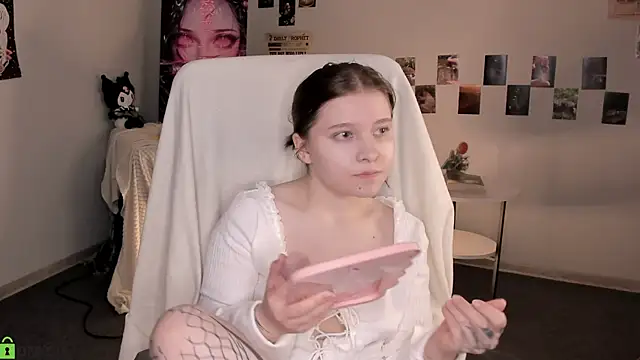 Snapshot of Kylie-Voss chatting on June 4, 2026, 4:07 am Kylie-Voss online show from June 4, 2026, 4:07 am