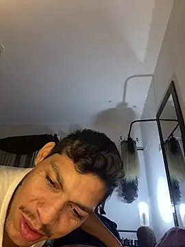 Snapshot of Tatuadomoreno23cm chatting on July 4, 2026, 7:47 am Tatuadomoreno23cm online show from July 4, 2026, 7:47 am