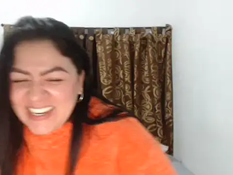 Snapshot of Luna-dark chatting on June 8, 2026, 12:36 am Luna-dark online show from June 8, 2026, 12:36 am