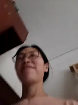 fengshun00000 online show from May 30, 2026, 8:22 am