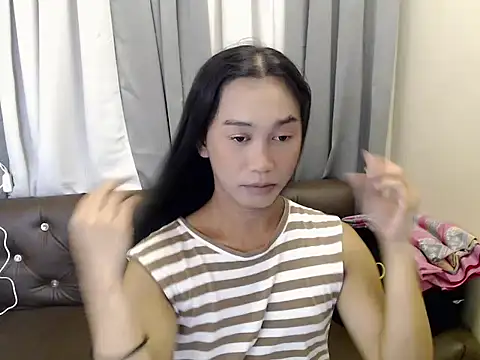 kyla pretty online show from July 17, 2026, 3:18 pm