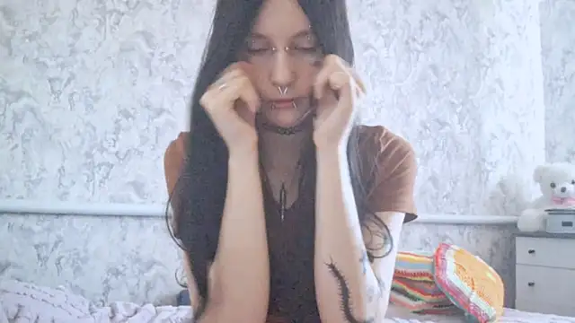 Snapshot of KrissyHiott chatting on June 22, 2026, 4:09 am KrissyHiott online show from June 22, 2026, 4:09 am