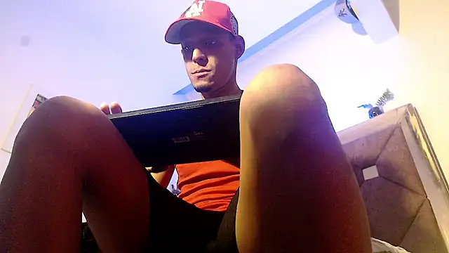 Snapshot of Brendt_Hotx chatting on June 14, 2026, 4:36 am Brendt Hotx online show from June 14, 2026, 4:36 am