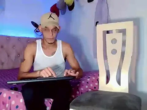 Snapshot of Brendt_Hotx chatting on June 30, 2026, 4:08 pm Brendt Hotx online show from June 30, 2026, 4:08 pm