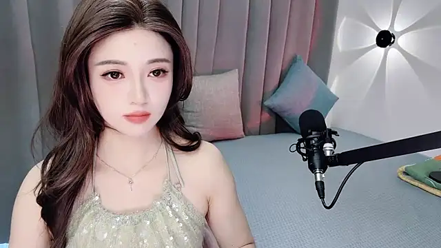 Snapshot of Momo-Wow chatting on June 16, 2026, 6:05 am Momo-Wow online show from June 16, 2026, 6:05 am