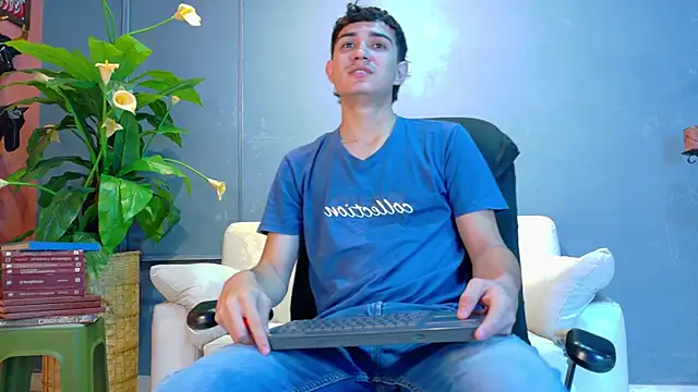 aalejo gray online show from June 2, 2026, 1:24 pm