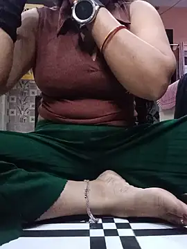 Snapshot of hey_darling_ chatting on July 20, 2026, 9:34 am hey darling online show from July 20, 2026, 9:34 am