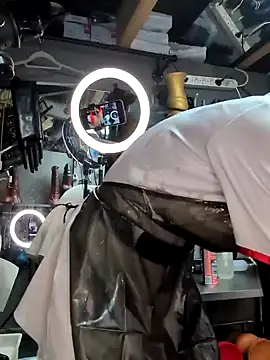 Caromimi18 online show from October 28, 2025, 10:52 am