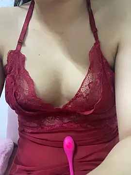Snapshot of Fiona_babygirl chatting on July 7, 2026, 6:47 am Fiona babygirl online show from July 7, 2026, 6:47 am
