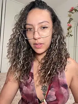 Snapshot of leana_bgeee chatting on June 18, 2026, 2:54 pm leana bgeee online show from June 18, 2026, 2:54 pm